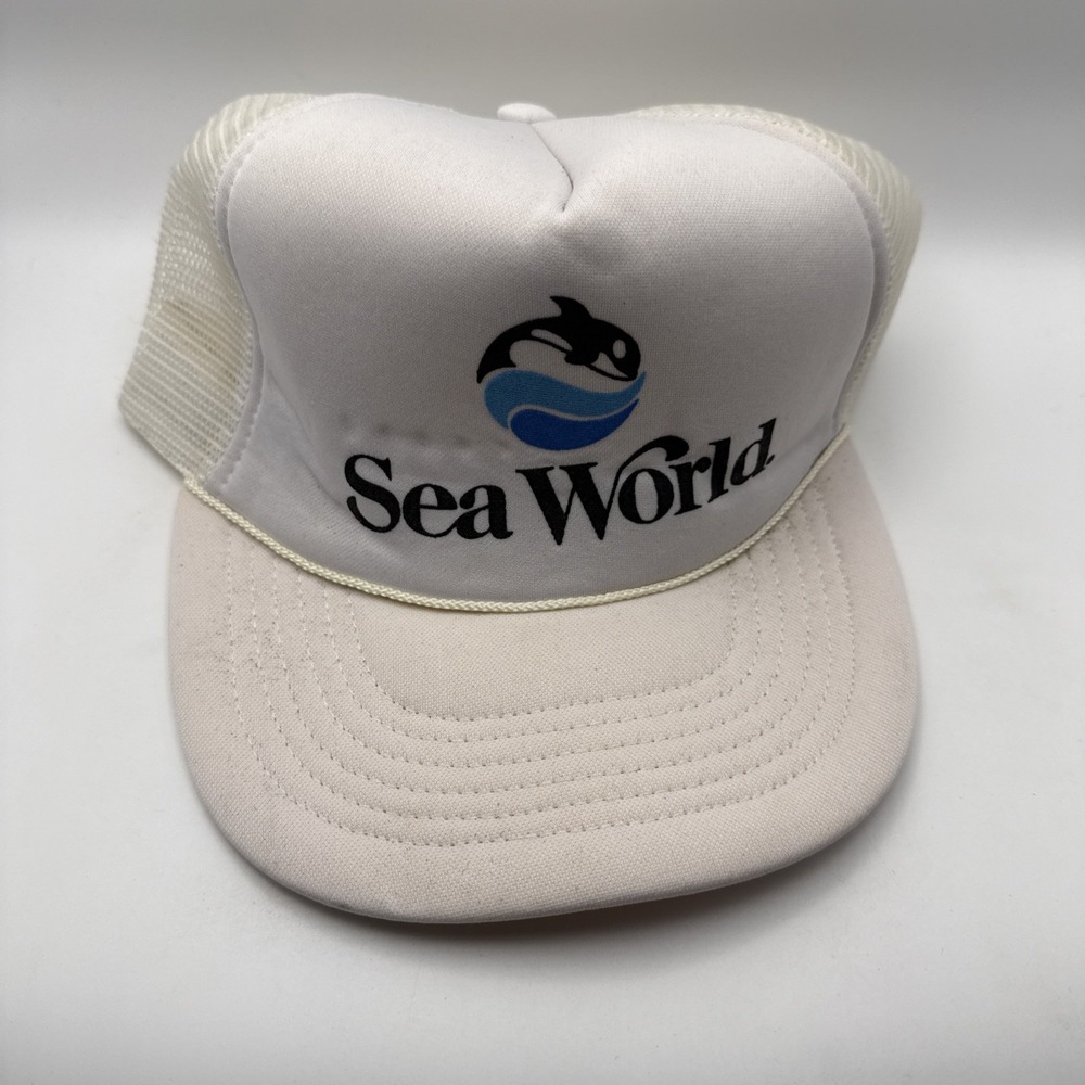 Vintage Sea World 1980s Snapback Trucker Hat White Cream